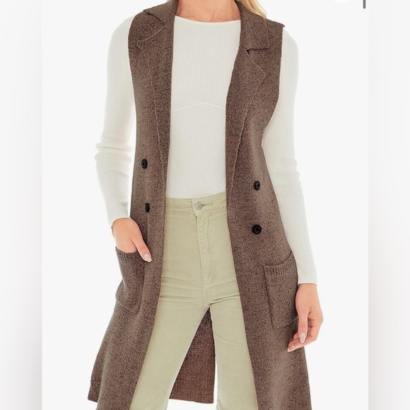 Love Tree Cozy Sleeveless Wool Sweater 🍂 - Picture 2 of 5